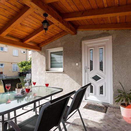 Holiday Apartment Near The Beach Фажана Экстерьер фото