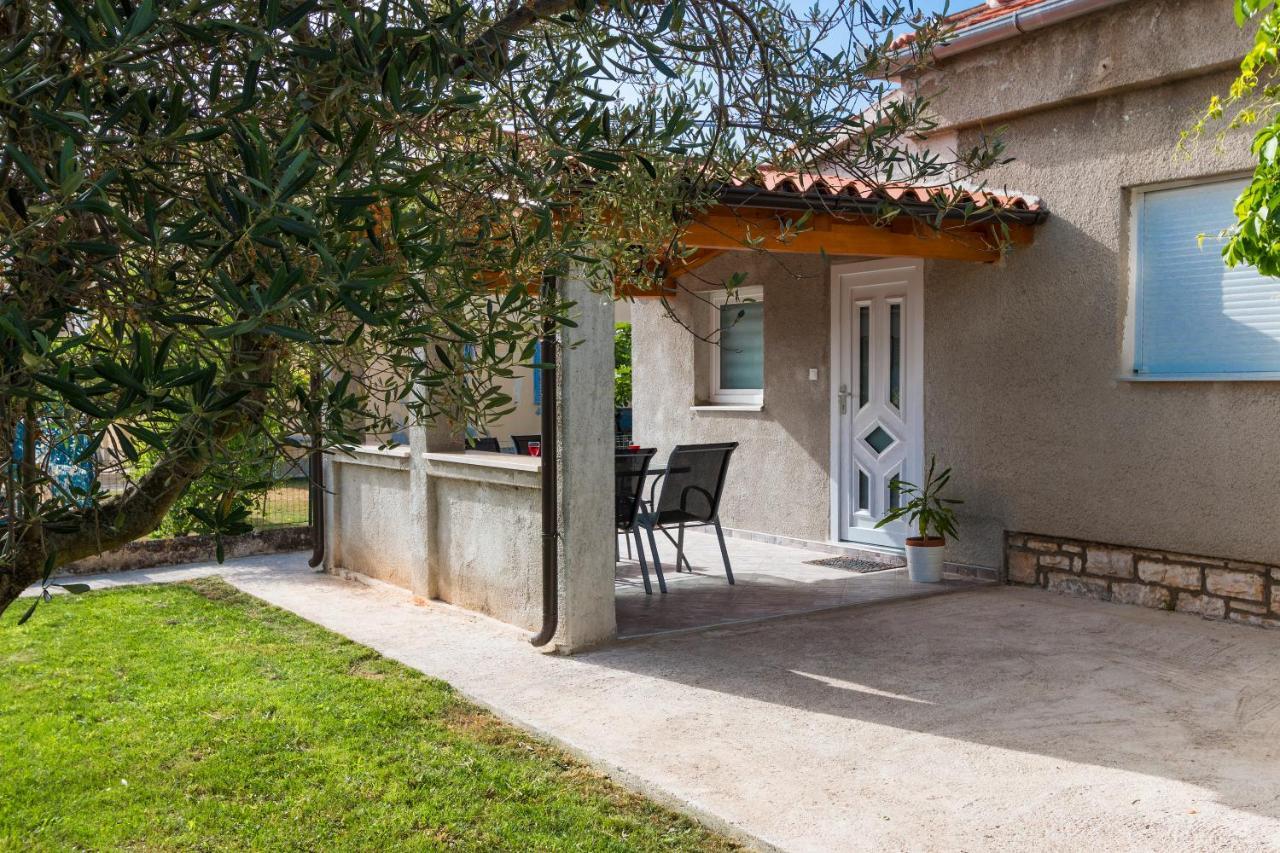 Holiday Apartment Near The Beach Фажана Экстерьер фото